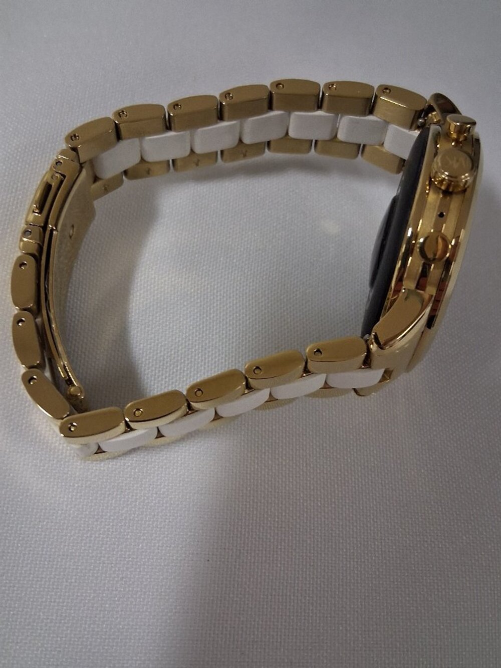 Michael Kors Access Women’s Runway Touchscreen Smartwatch (Model MKT5057) - Picture 4 of 9